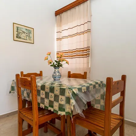 Apartmanhotel Alexandros By Estia 3*