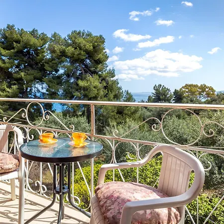 Alexandros By Estia Apartmanhotel 3*