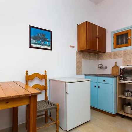 Apartmanhotel Alexandros By Estia