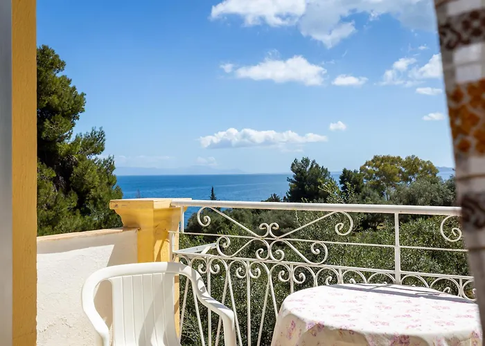 Aparthotel Alexandros By Estia 3*