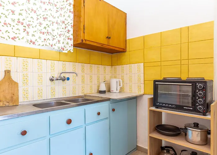 Alexandros By Estia Aparthotel 3*