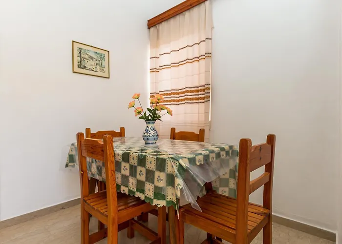 Aparthotel Alexandros By Estia 3*